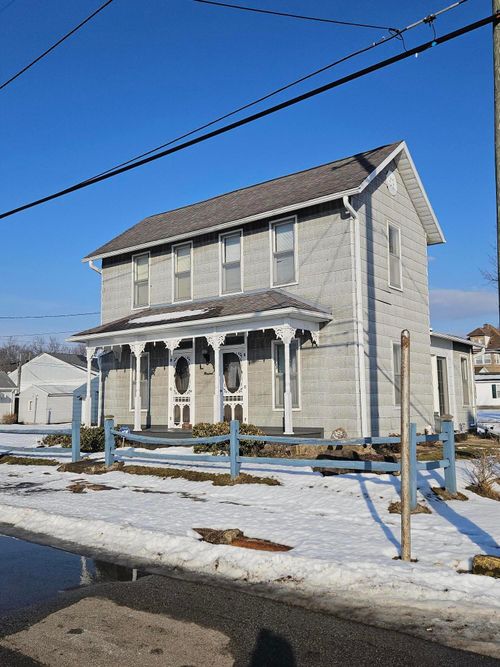 100 N Elm St, Sugar Grove, OH, 43155-2506 | Card Image