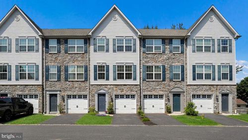 1522 Brookstone Pl, Hellertown, PA, 18055-1174 | Card Image