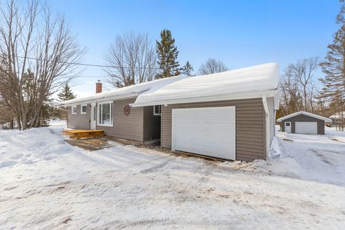 1357 Corbeil Rd, Corbeil, ON, P0H1K0 | Card Image