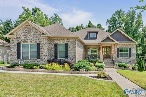29 Natures Ridge Way Se, Huntsville, AL, 35803-3842 | Card Image