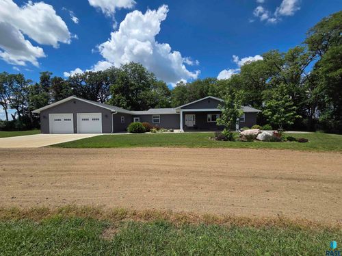 46845 238th St, Colman, SD, 57017-6526 | Card Image