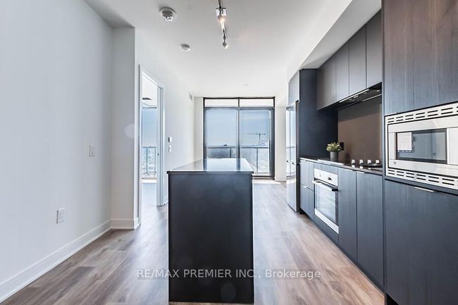 1620 - 86 Dundas St E, Condo with 2 bedrooms, 2 bathrooms and null parking in Mississauga ON | Image 5