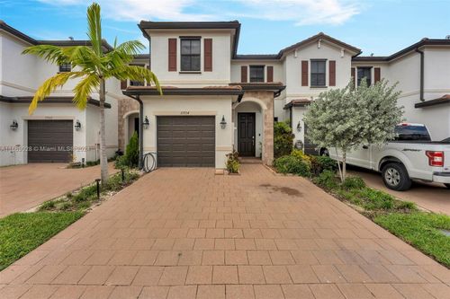 10934 W 33rd Way, Hialeah, FL, 33018-2195 | Card Image
