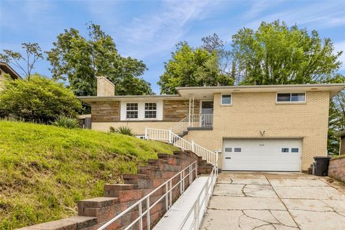 1105 Greentree Rd, Pittsburgh, PA, 15220-3114 | Card Image