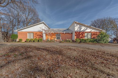 2806 Harrisburg Rd, Jonesboro, AR, 72401-6081 | Card Image