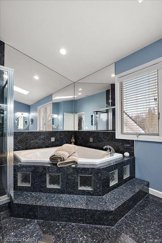 924 Knob Creek Dr, House other with 4 bedrooms, 4 bathrooms and null parking in Oakland Twp MI | Image 26