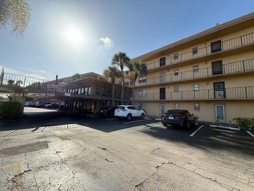 apt-402-9370 8th St, Boca Raton, FL, 33428-6857 | Card Image