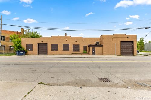 12950 Lyndon St, Detroit, MI, 48227-3976 | Card Image