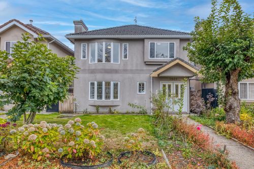 3028 E 26th Avenue, Vancouver, BC, V5R1L6 | Card Image