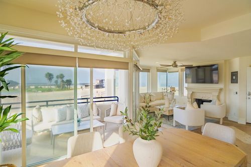 2689 Ocean Front Walk, San Diego, CA, 92109-8239 | Card Image