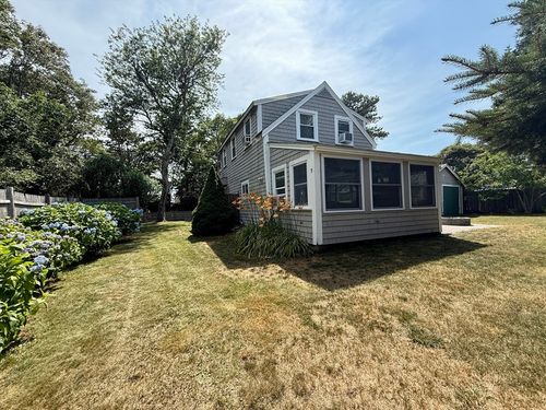 9 Kens Way St, West Yarmouth, MA, 02673-4645 | Card Image