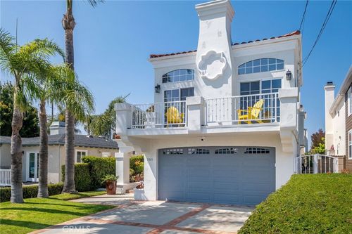 1021 Avenue D, Redondo Beach, CA, 90277-4990 | Card Image
