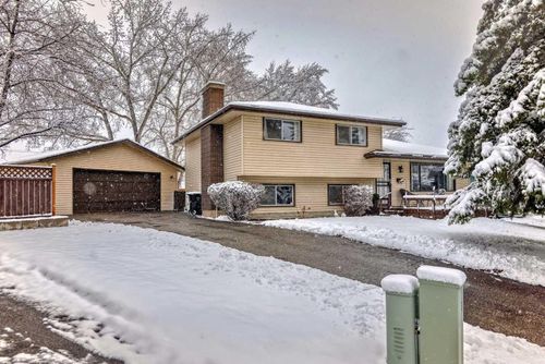 436 Dalmeny Hill Nw, Home with 4 bedrooms, 1 bathrooms and 4 parking in Calgary AB | Card Image