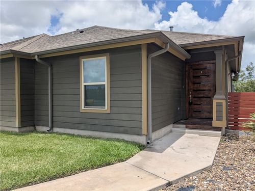 5375 County Road 73a, Robstown, TX, 78380-6022 | Card Image