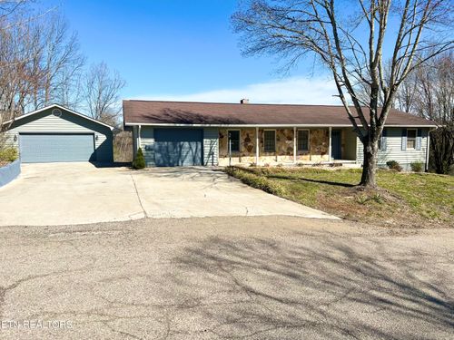 861 Hilltop Dr, Jacksboro, TN, 37757-2036 | Card Image