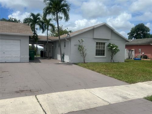 5827 Nw 197th Ter, Hialeah, FL, 33015-4902 | Card Image