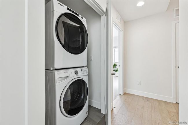 4060 W 16 Th Ave, Townhouse with 3 bedrooms, 4 bathrooms and 2 parking in Denver CO | Image 18
