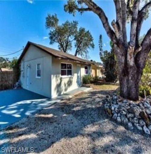 11607 Mckenna Ave, BONITA SPRINGS, FL, 34135-5985 | Card Image
