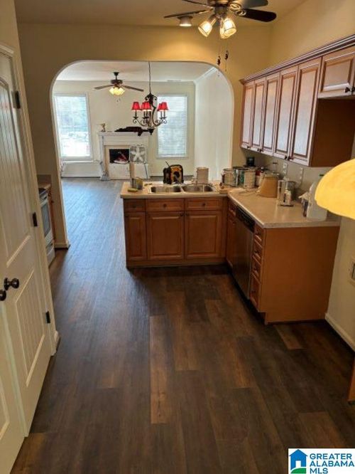 2212 Ridgemont Dr, BIRMINGHAM, AL, 35244-1220 | Card Image