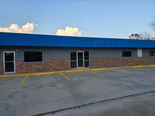 3304 Western Ave, West Orange, TX, 77630-8206 | Card Image