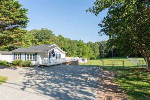 515 Issaqueena Trl, Clemson, SC, 29631-2107 | Card Image
