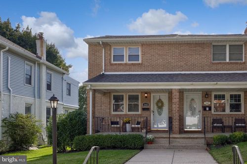 345 E 11th Ave, CONSHOHOCKEN, PA, 19428-1521 | Card Image