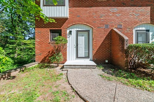 unit-2a-550 Darling St, Southington, CT, 06489-2618 | Card Image