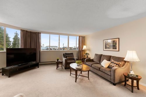 308-11881 88 Ave, Delta, BC, V4C8A2 | Card Image