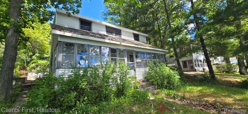3472 Pleasant Dr, Grass Lake, MI, 49240-8505 | Card Image