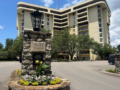 208-6666 Brookmont Ter, Nashville, TN, 37205-4633 | Card Image