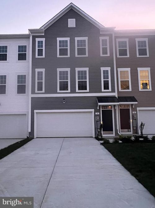 96 Stafford Pl, FALLING WATERS, WV, 25419-1757 | Card Image