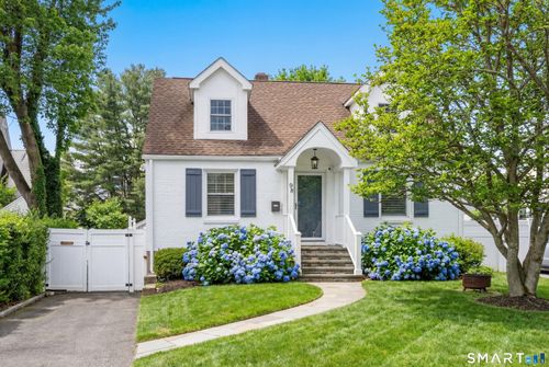 98 Cambridge St, Fairfield, CT, 06824-6906 | Card Image