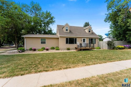 4516 E Belmont St, Sioux Falls, SD, 57103-4275 | Card Image