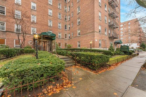 2f-765 Bronx River Road, Yonkers, NY, 10708 | Card Image