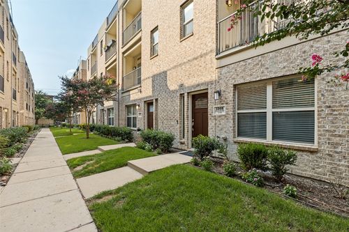 1305 Palm Springs Ln, Dallas, TX, 75204-5563 | Card Image