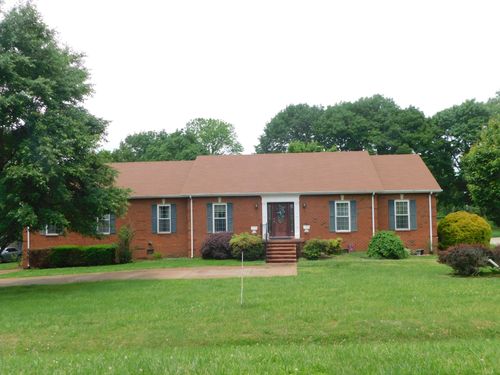 1129 Adam Dr, Cottontown, TN, 37048-9611 | Card Image