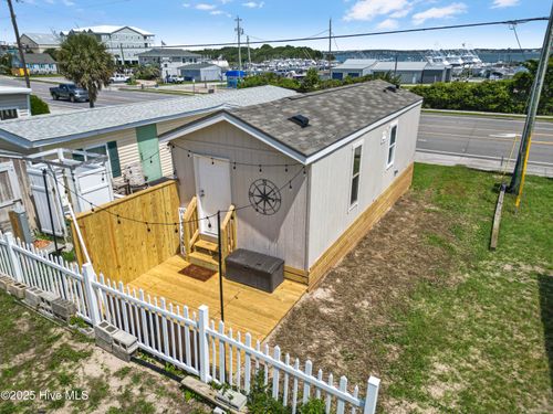 514 E Fort Macon Rd, Atlantic Beach, NC, 28512-5420 | Card Image