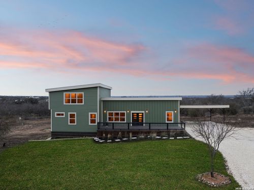 300 County Road 5781, Castroville, TX, 78009-2141 | Card Image