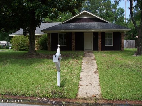 134 Gettysburg Cir, Ocean Springs, MS, 39564-5826 | Card Image