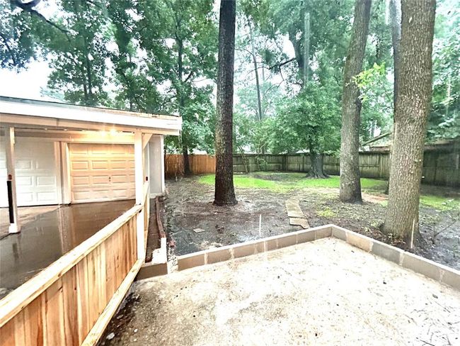 Mature trees in large backyard | Image 31