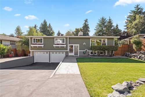 2120 Seaview Street W, University Place, WA, 98466 | Card Image