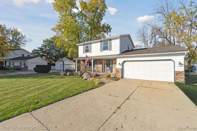 1080 Hollyhock Circle, Home with 3 bedrooms, 1 bathrooms and null parking in Grand Blanc Twp MI | Image 3