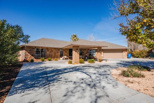 980 Cactus Cir, St. George, UT, 84790-7801 | Card Image