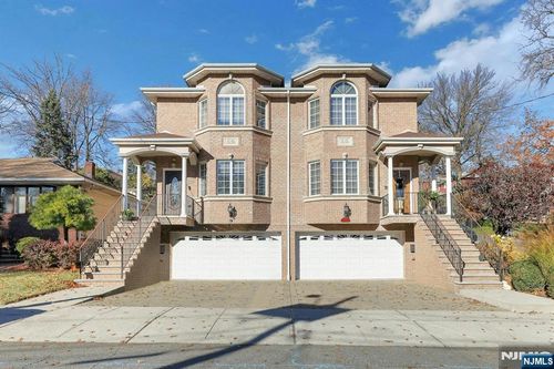 135 Abbott Ave, Palisades Park, NJ, 07650-1450 | Card Image