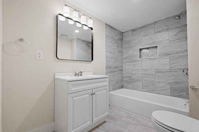 Downstairs bathroom | Image 7