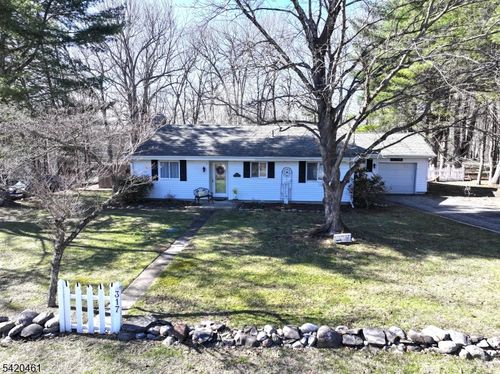 317 Wagon Wheel Rd, Montague, NJ, 07827-3142 | Card Image