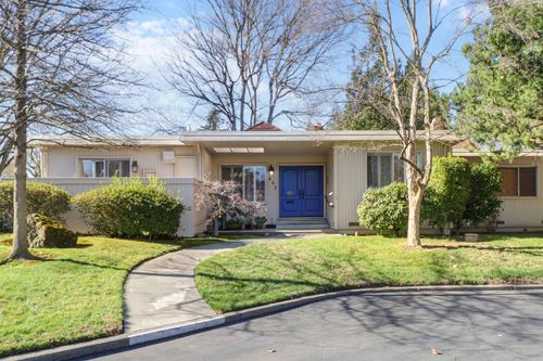 907 Commons Dr, Sacramento, CA, 95825-6635 | Card Image