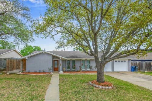 1817 Laura Ln, College Station, TX, 77840-4857 | Card Image