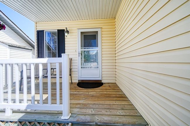 149 Bow Ridge Cres, House detached with 3 bedrooms, 3 bathrooms and 4 parking in Cochrane AB | Image 4