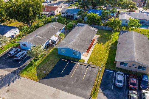 320 Sw 10th Ter, Hallandale Beach, FL, 33009-6125 | Card Image